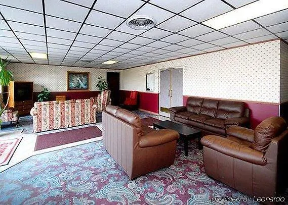 Econo Lodge Airport 2*